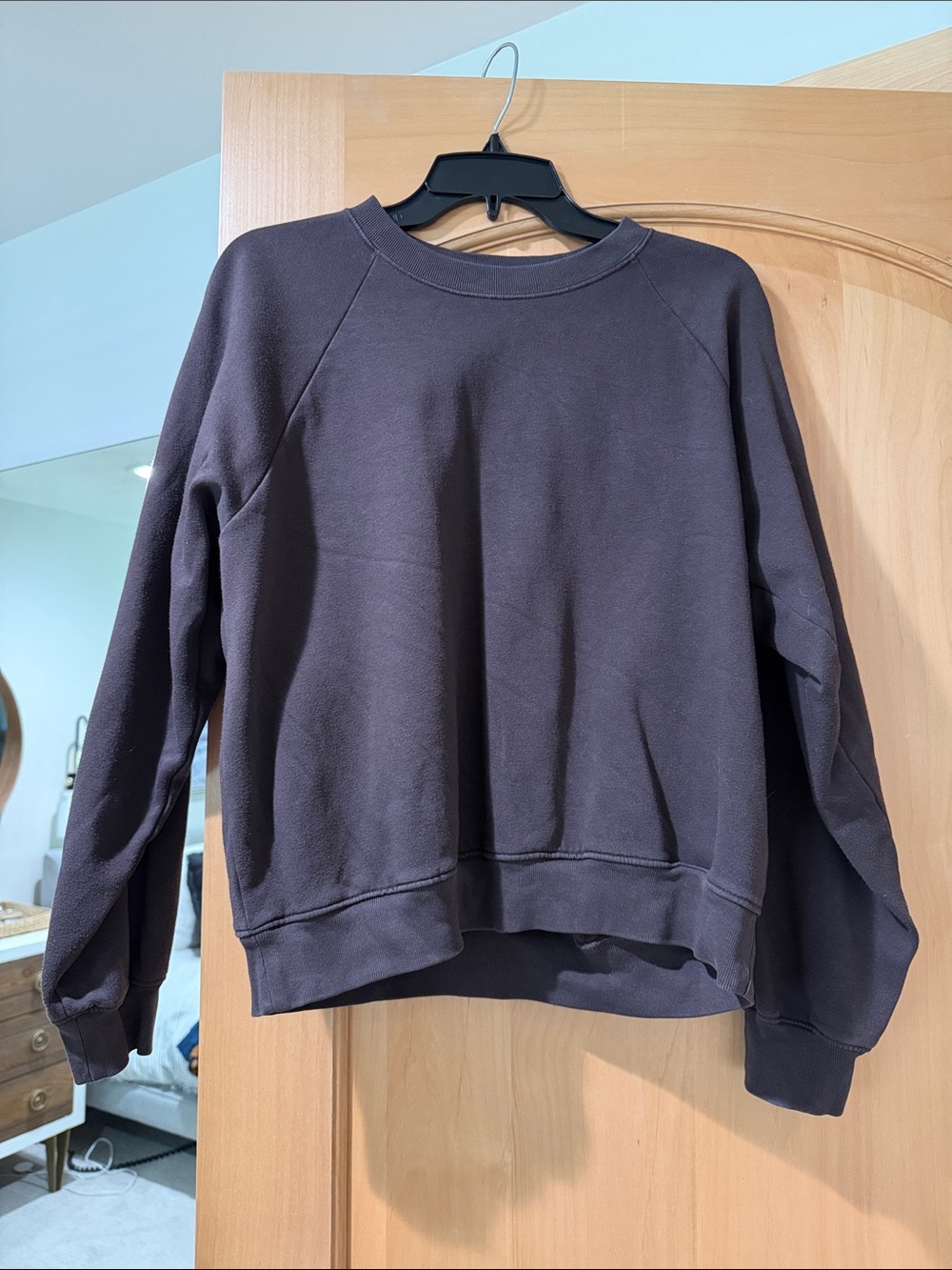 GAP Women's Crewneck Sweatshirt - Dark Brown